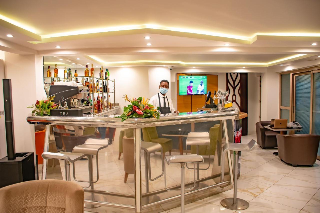 Faya Hotel Douala Exterior photo