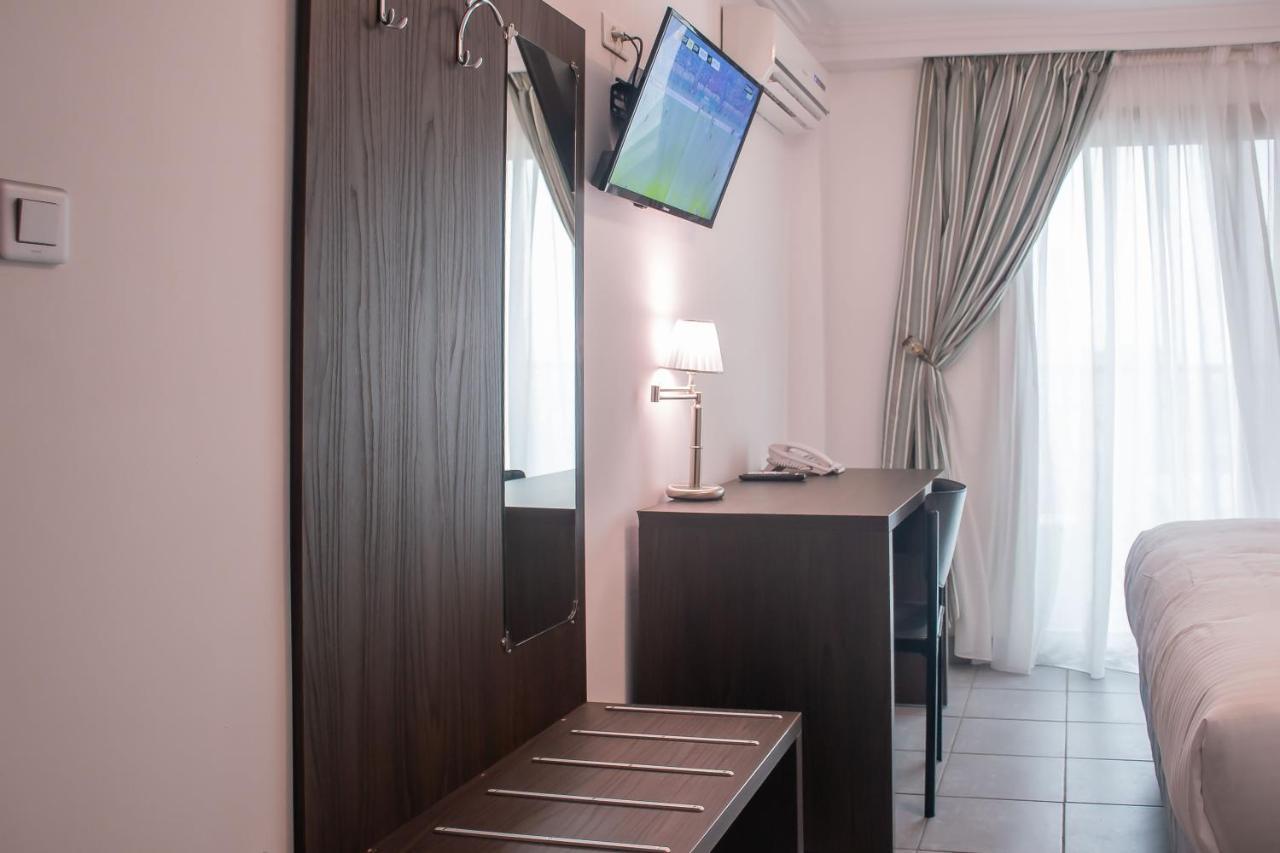 Faya Hotel Douala Exterior photo