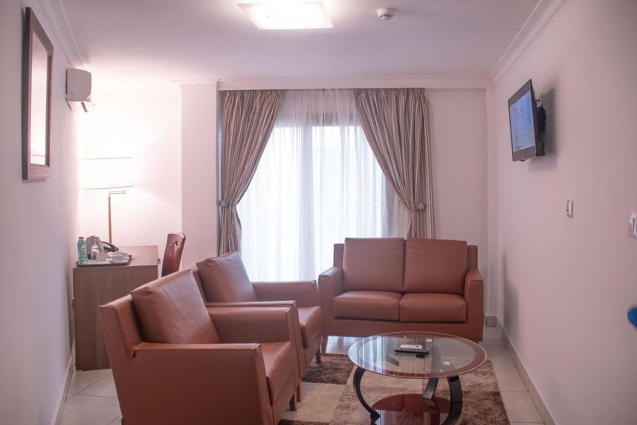Faya Hotel Douala Exterior photo