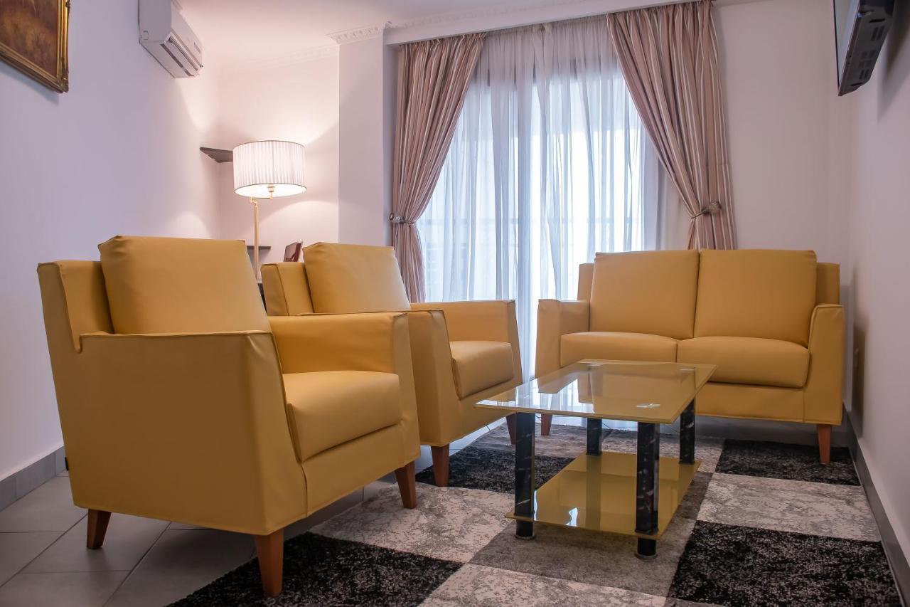 Faya Hotel Douala Exterior photo